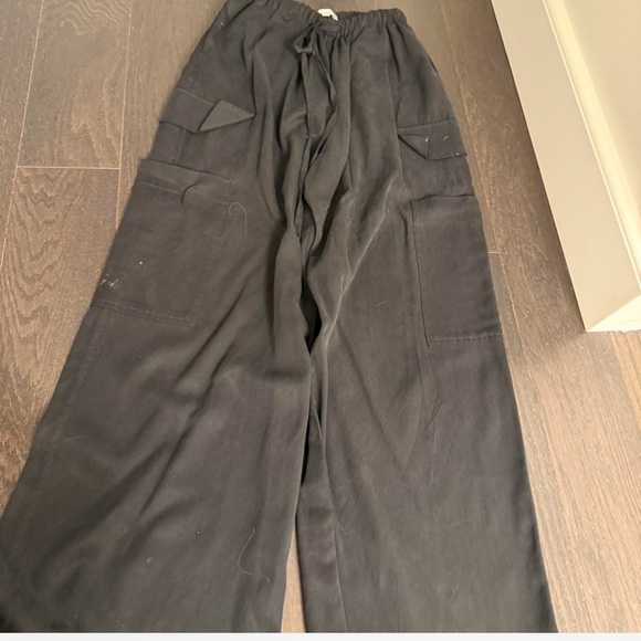 Reformation Black Cargo Pants - Picture 1 of 2